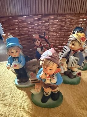 VINTAGE 6 Made in Hong Kong “Hummel Inspired” Ornaments. Heavy plastic